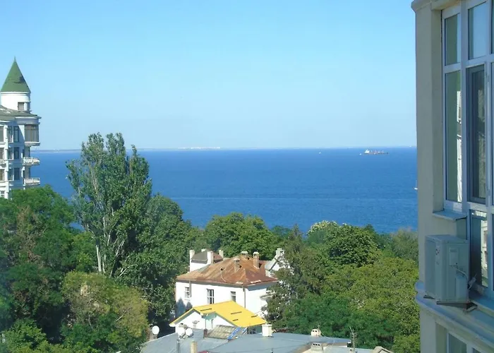 біля моря, французький б-р, відрада, інститут філатова, центр Odesa